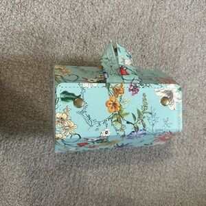 Floral Blue Sunglasses/Glasses Organizer